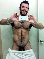 Real homemade selfpics of guys in the mirror