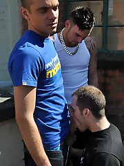 Outdoors: Brutal, Sweaty Threesome Gets These Brit Lads Well 'Ard & Pumping!