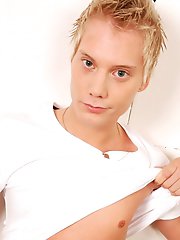 Sportladz: Horny little slut Kai Alexander gets a right raw blond-boy fuck!